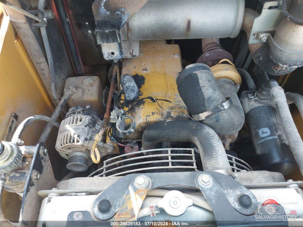 T00320A100244 2005 SKID STEER photo no. 10
