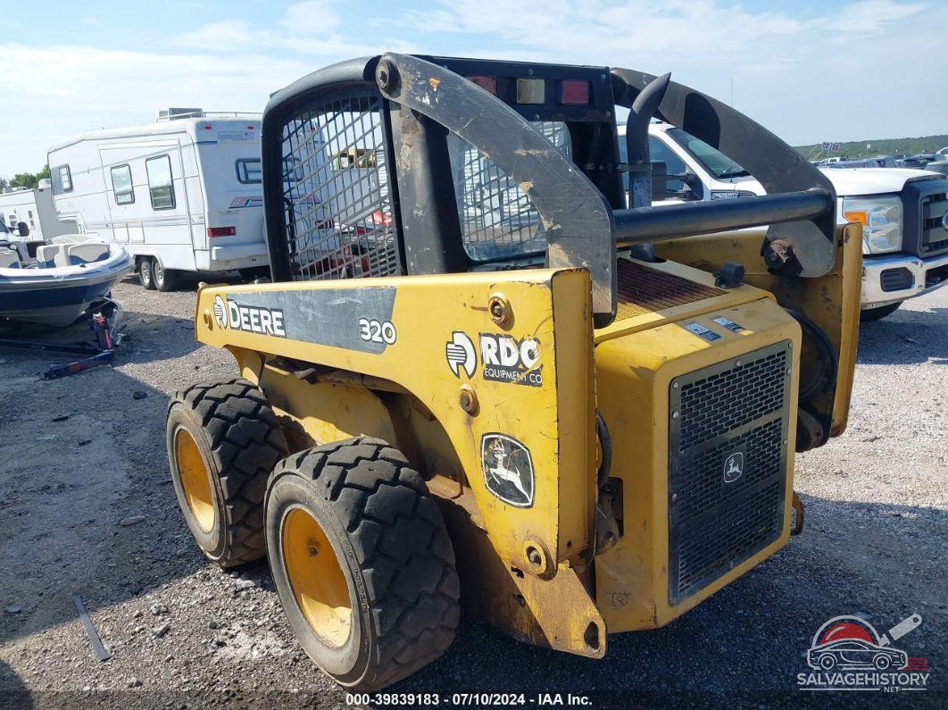 T00320A100244 2005 SKID STEER photo no. 3