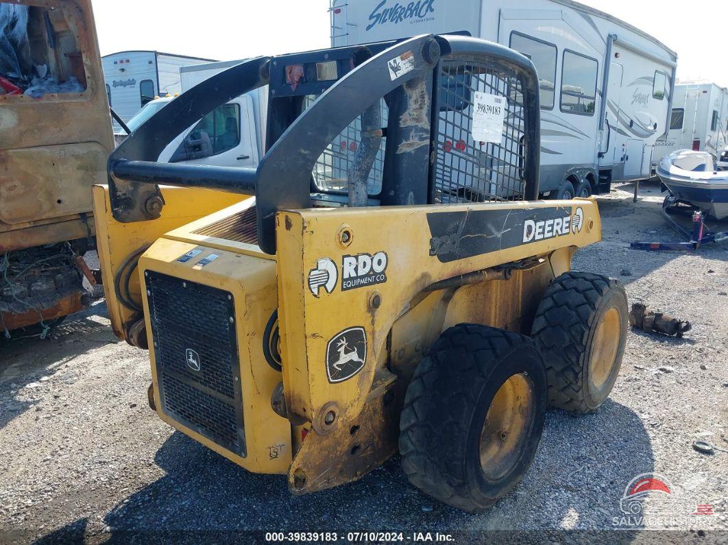 T00320A100244 2005 SKID STEER photo no. 4