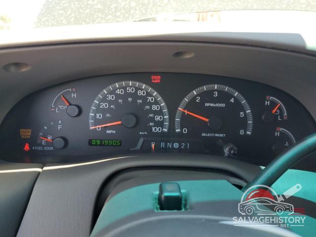 1FMRU15L2YLB75148 2000 FORD EXPEDITION photo no. 9
