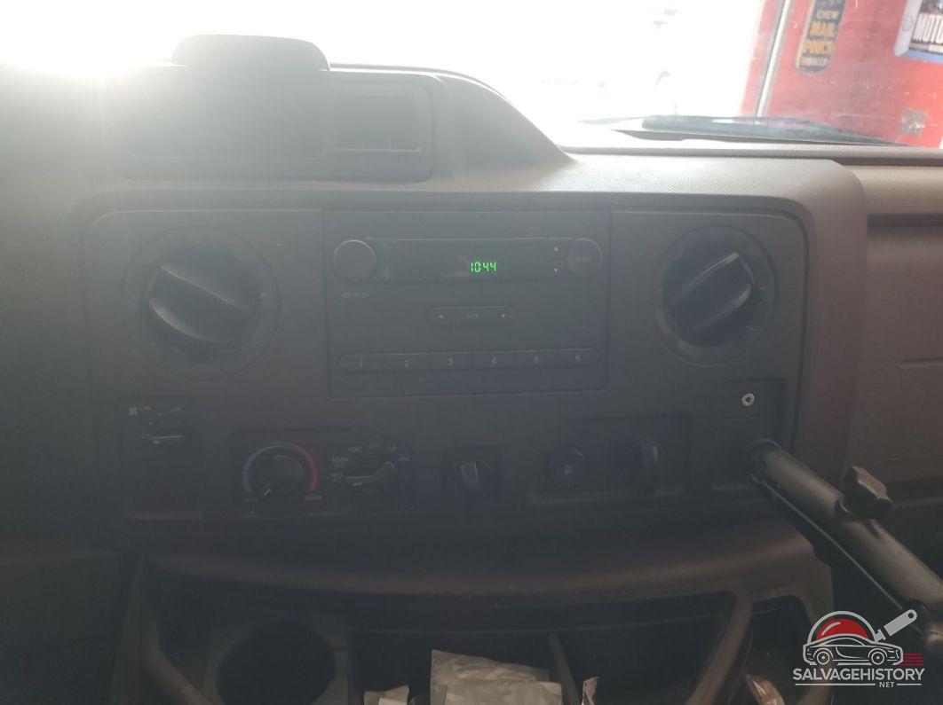 1FDXE4FS3KDC07800 2019 FORD ECONOLINE photo no. 5