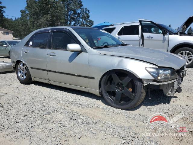 JTHBD182110026664 2001 LEXUS IS photo no. 4