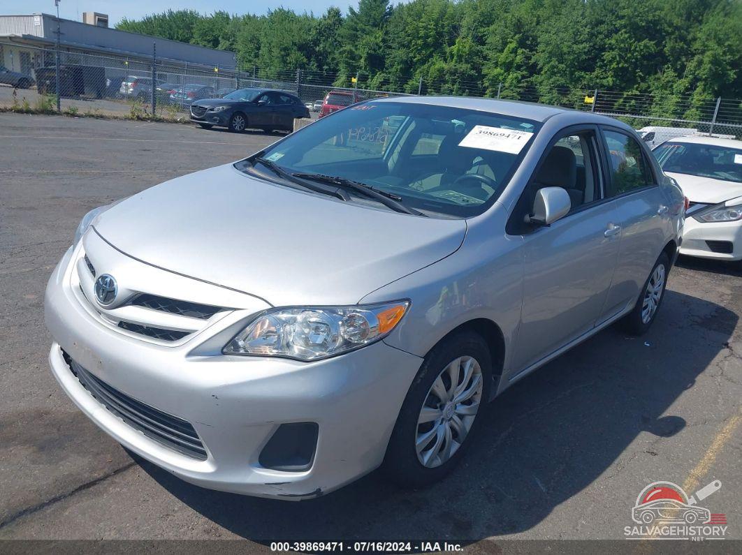 2T1BU4EE0CC863612 2012 TOYOTA COROLLA photo no. 2