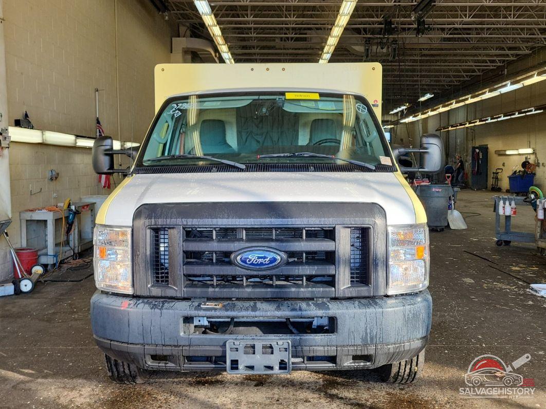 1FDXE4FS0JDC17473 2018 FORD ECONOLINE photo no. 6