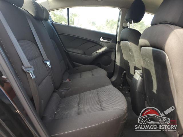3KPFK4A71HE076692 2017 KIA FORTE photo no. 10