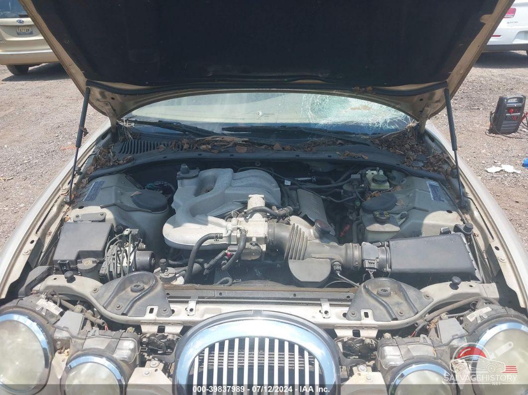 SAJDA01N81FM00557 2001 JAGUAR S-TYPE photo no. 10