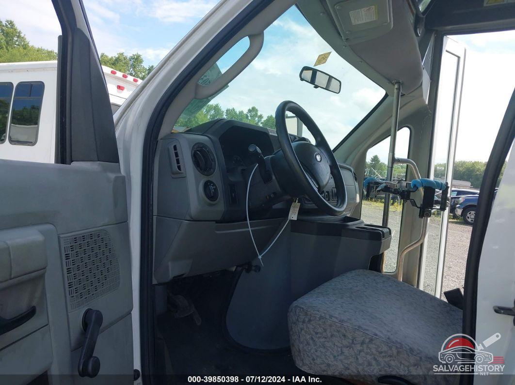 1FDFE4FS6CDB18882 2012 FORD E-450 CUTAWAY photo no. 7