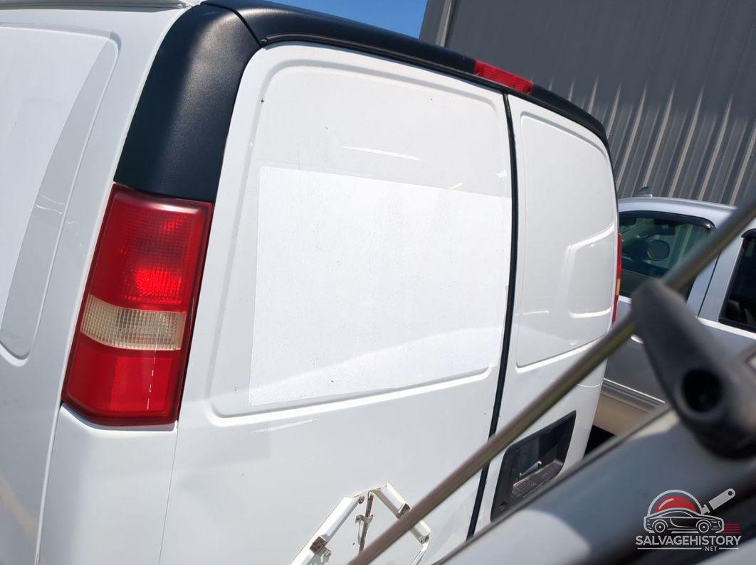 1GTW7FCA4C1146817 2012 GMC SAVANA 2500 photo no. 10