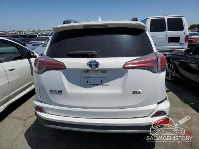 JTMWFREV4HJ143072 2017 TOYOTA RAV4 photo no. 6