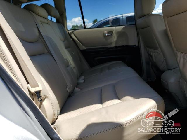 JTEHF21A230138675 2003 TOYOTA HIGHLANDER photo no. 11