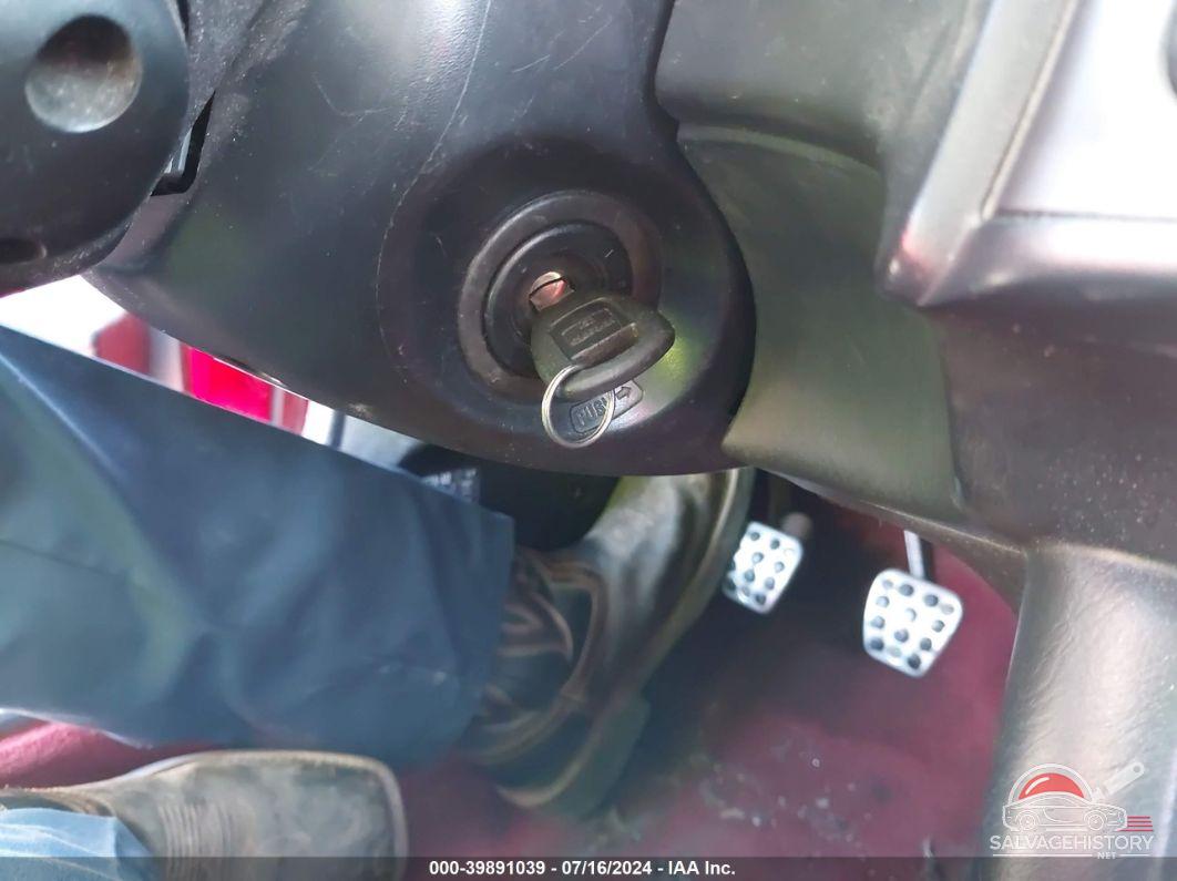 JHMAP1148YT000571 2000 HONDA S2000 photo no. 11