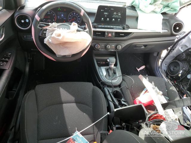 3KPF24AD5ME399983 2021 KIA FORTE photo no. 8
