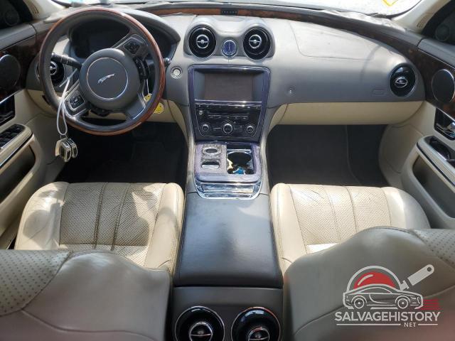 SAJWA1CB2BLV17264 2011 JAGUAR XJ photo no. 8