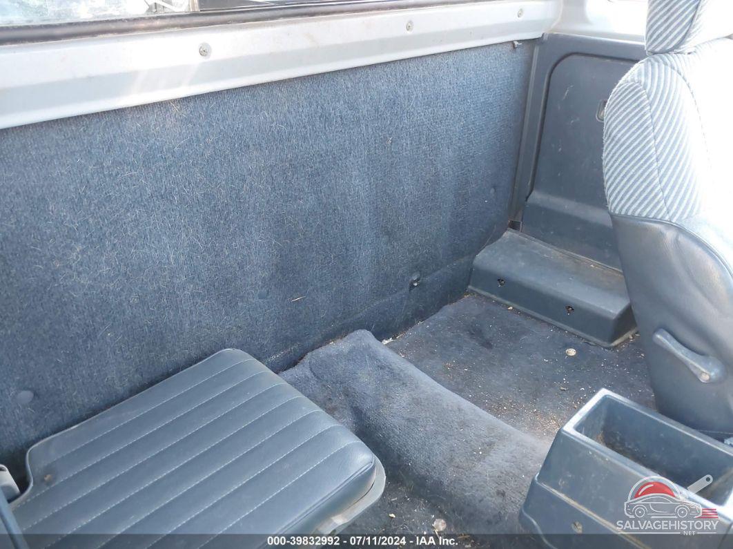 JN6HD16Y8HW006659 1987 NISSAN D21 photo no. 8