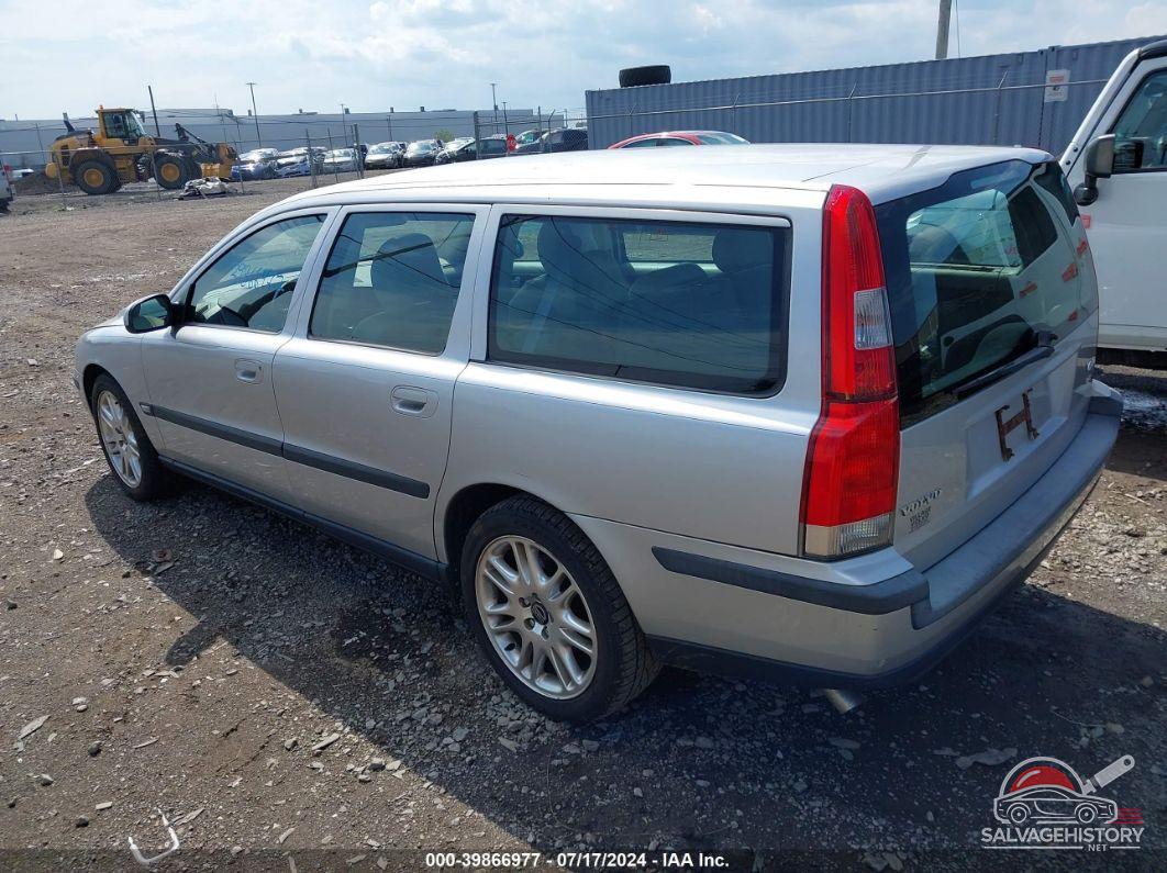 YV1SW53D211016872 2001 VOLVO V70 photo no. 3