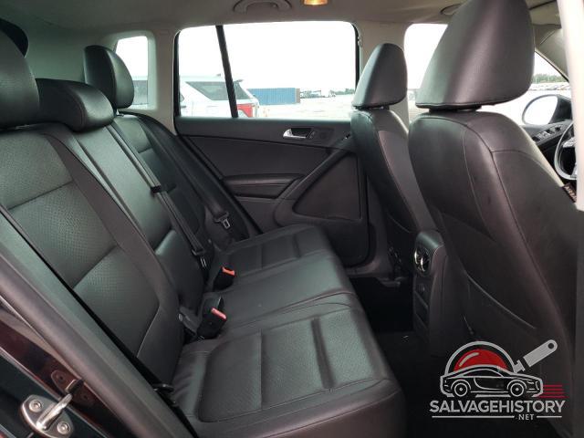 WVGRV7AX3HW500154 2017 VOLKSWAGEN TIGUAN photo no. 10