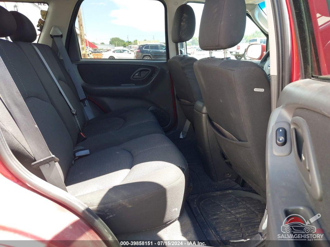 4F2CZ941X5KM36134 2005 MAZDA TRIBUTE photo no. 8
