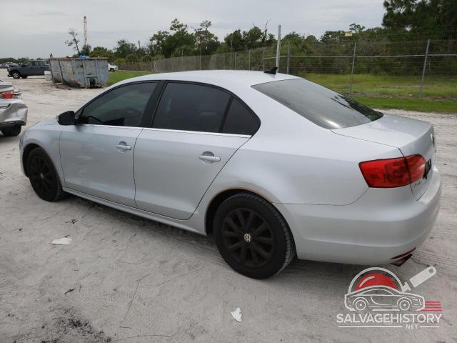 3VWD07AJ6EM378617 2014 VOLKSWAGEN JETTA photo no. 2