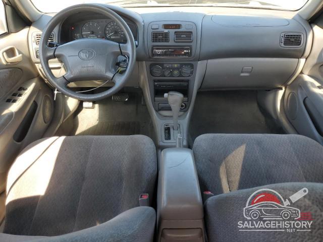 1NXBR12EX2Z634789 2002 TOYOTA COROLLA photo no. 8