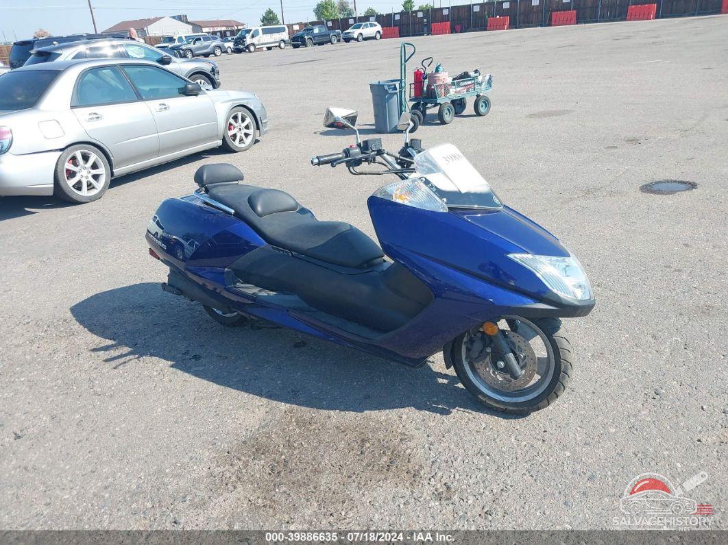 JYASG18Y56A001115 2006 YAMAHA CP250 photo no. 1