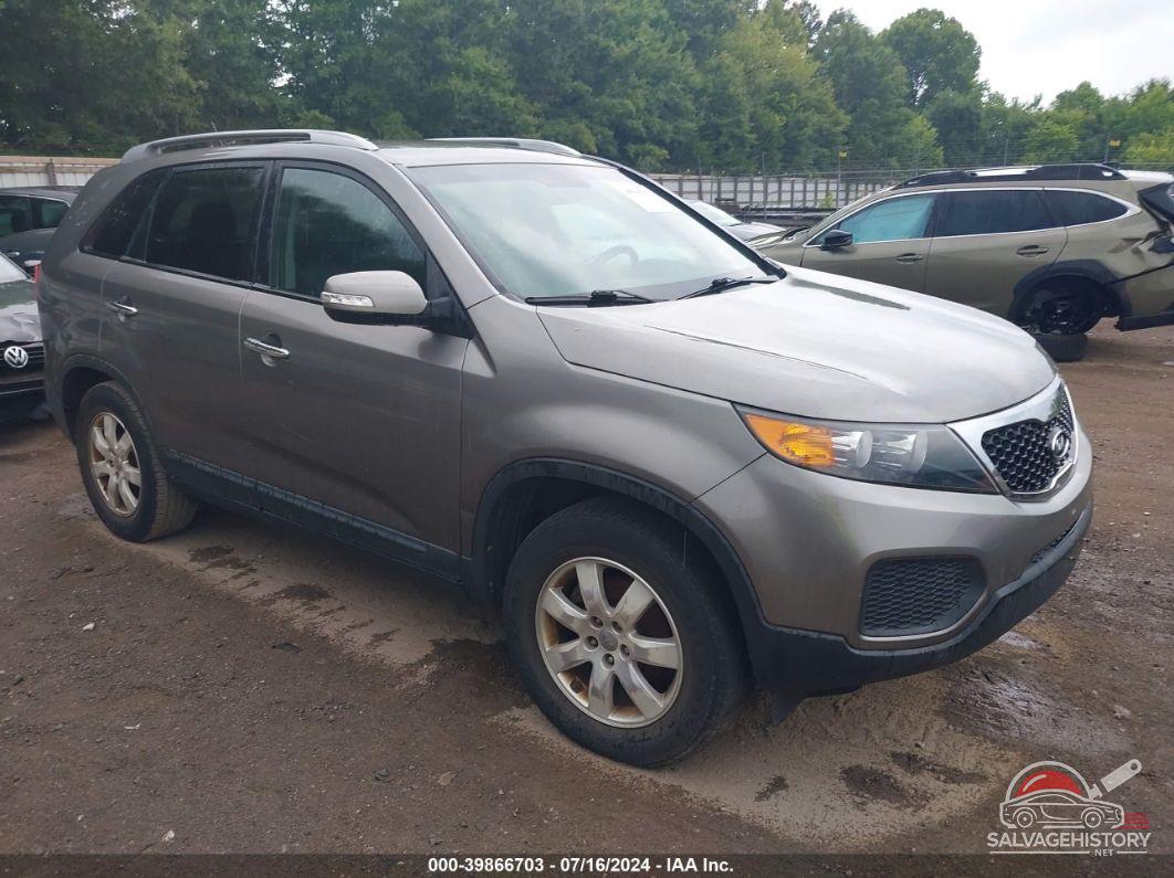 5XYKT4A22DG315115 2013 KIA SORENTO photo no. 19