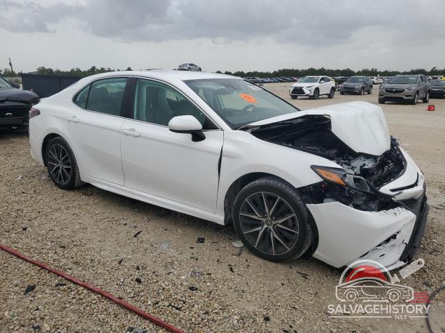 4T1G11AK1MU606189 2021 TOYOTA CAMRY photo no. 4