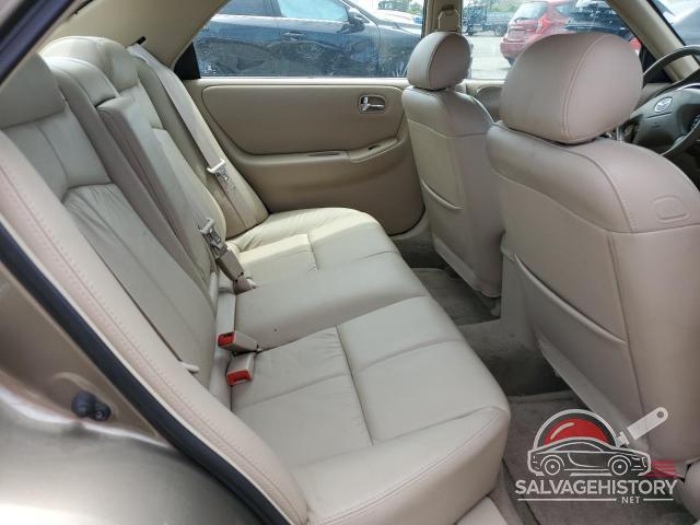1YVGF22F9Y5156976 2000 MAZDA 626 photo no. 11