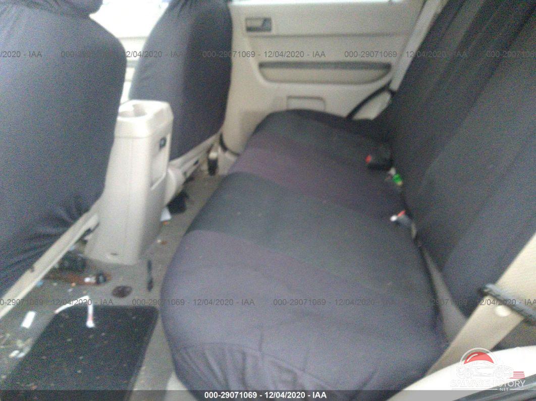 1FMCU03Z38KB45962 2008 FORD ESCAPE photo no. 8