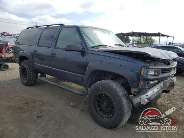 3GNEC16R0XG216503 1999 CHEVROLET SUBURBAN photo no. 4