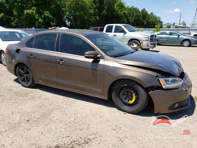 3VWLX7AJ6BM009260 2011 VOLKSWAGEN JETTA photo no. 4