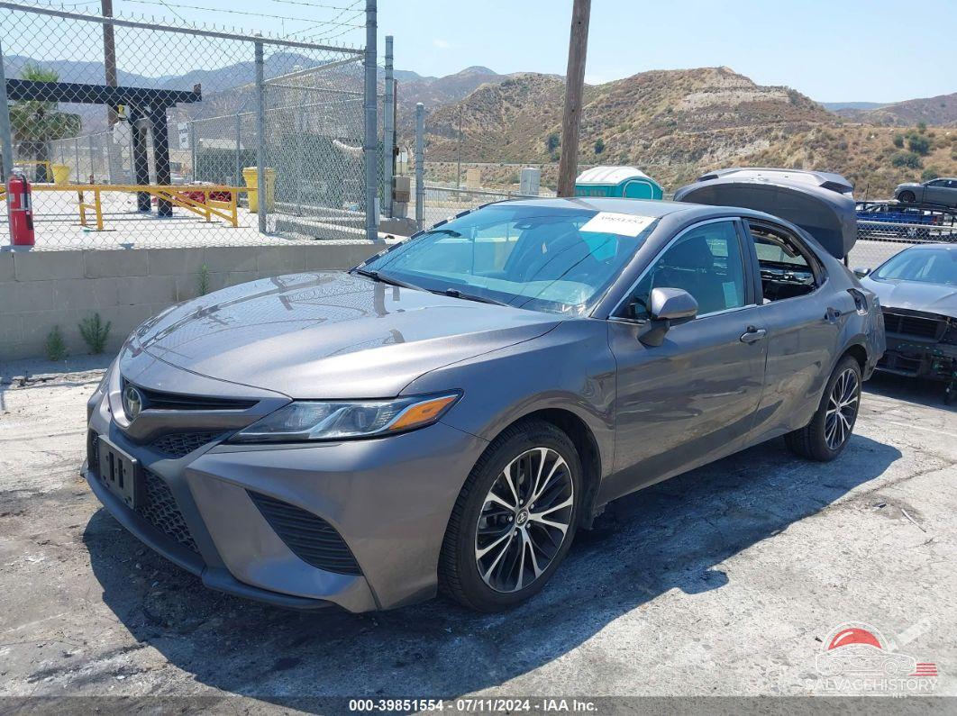 4T1G11AK4LU967849 2020 TOYOTA CAMRY photo no. 2