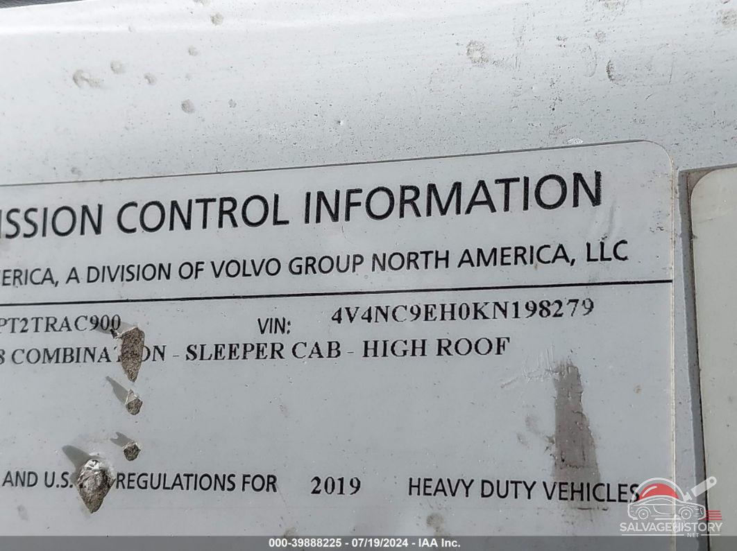 4V4NC9EH0KN198279 2019 VOLVO VN photo no. 8
