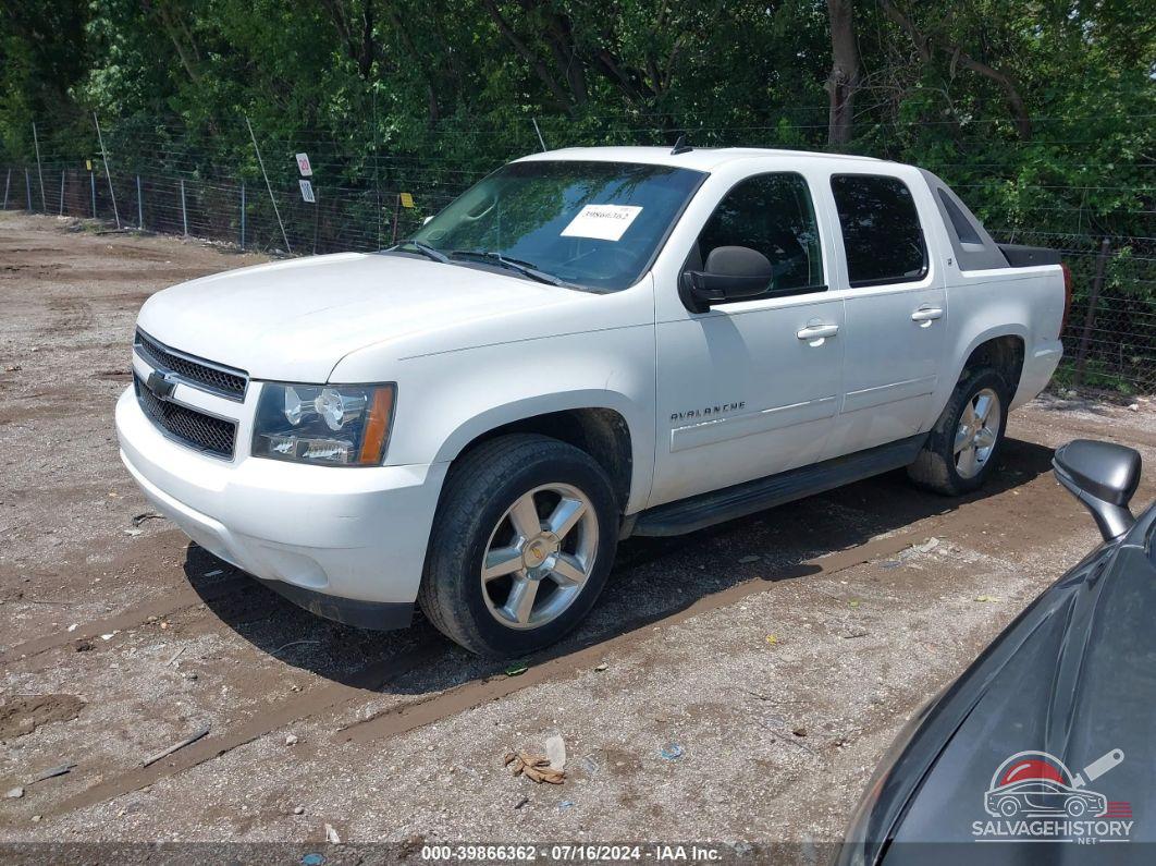 3GNVKFE05AG111045 2010 CHEVROLET AVALANCHE photo no. 2