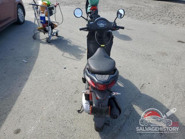 ZAPM898G1M7002562 2021 PIAGGIO LIBERTY 15 photo no. 4