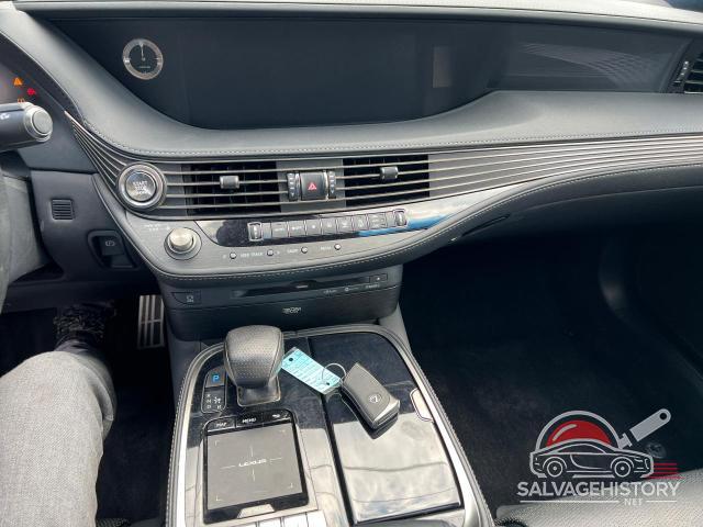 JTHB51FF2J5000385 2018 LEXUS LS500 photo no. 10