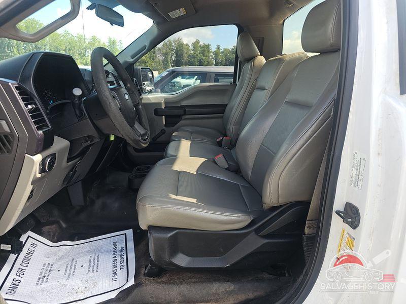 1FTMF1E83HKD47469 2017 FORD F150 photo no. 2
