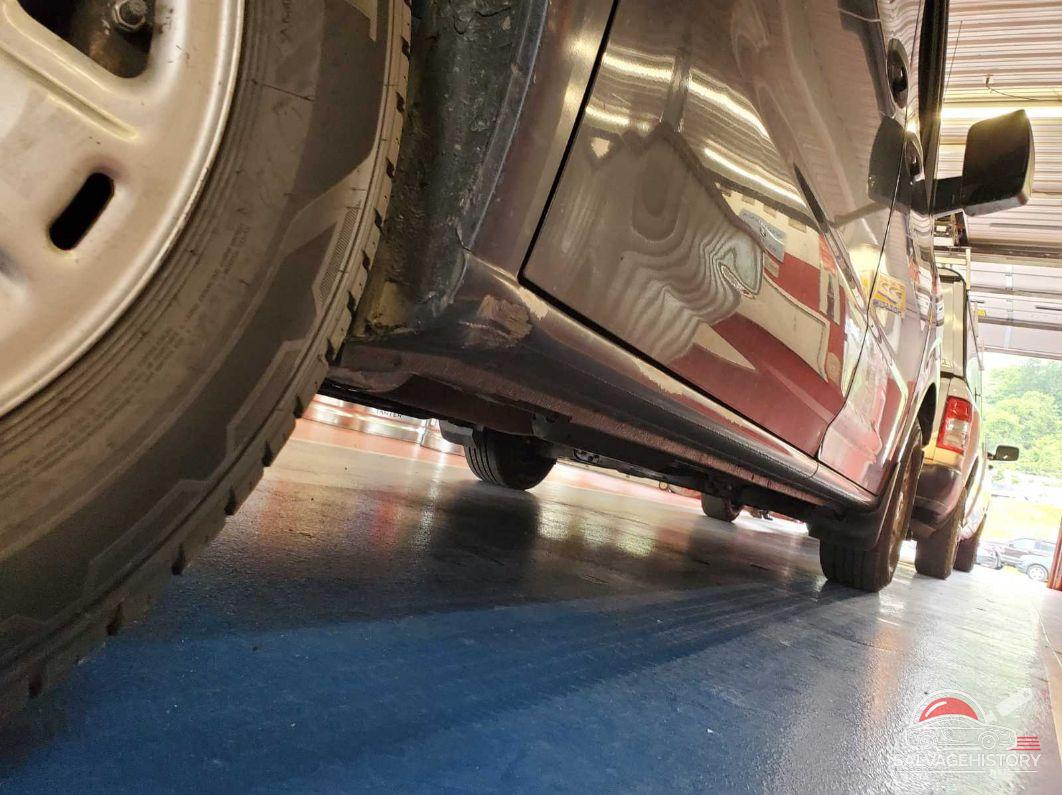1N6BF0LY6KN802662 2019 NISSAN NV photo no. 9