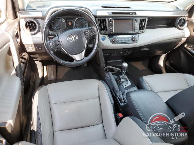 JTMDJREV3HD075903 2017 TOYOTA RAV4 photo no. 8