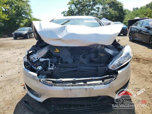 1FADP3F29JL214983 2018 FORD FOCUS photo no. 5