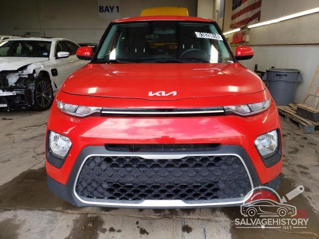 KNDJ23AU4N7182916 2022 KIA SOUL photo no. 5