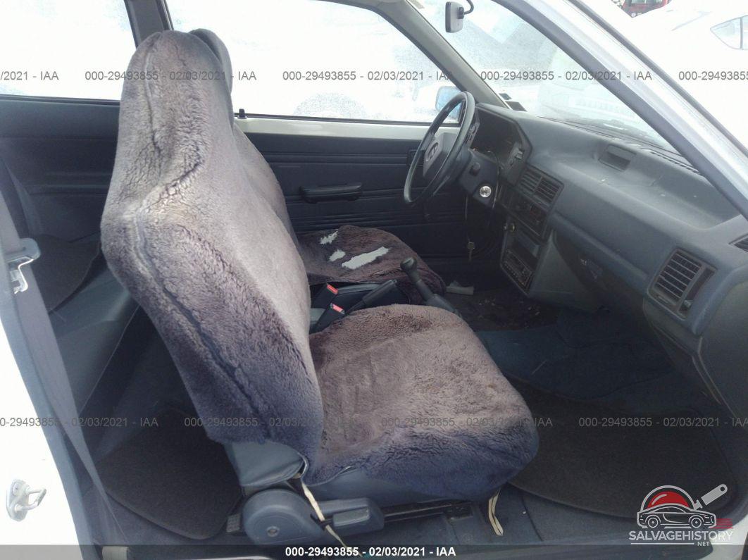JM1BF2327K0388394 1989 MAZDA 323 photo no. 5