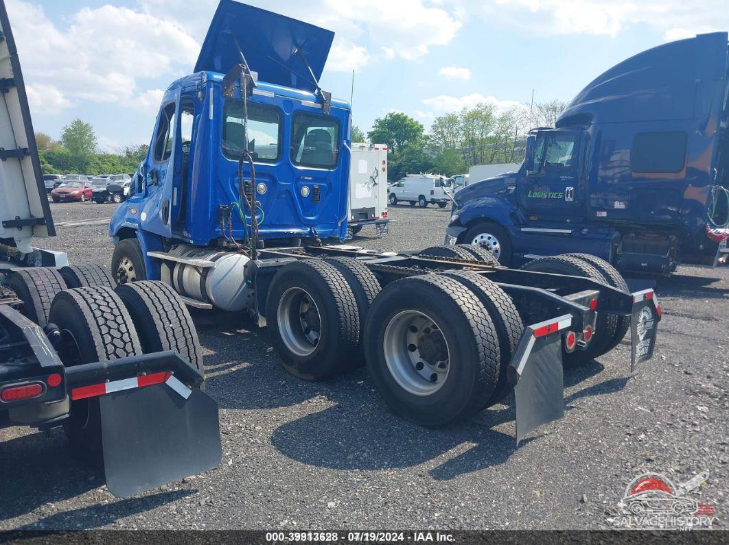 1FUJGBDV1GLHE7849 2016 FREIGHTLINER CASCADIA 113 photo no. 3