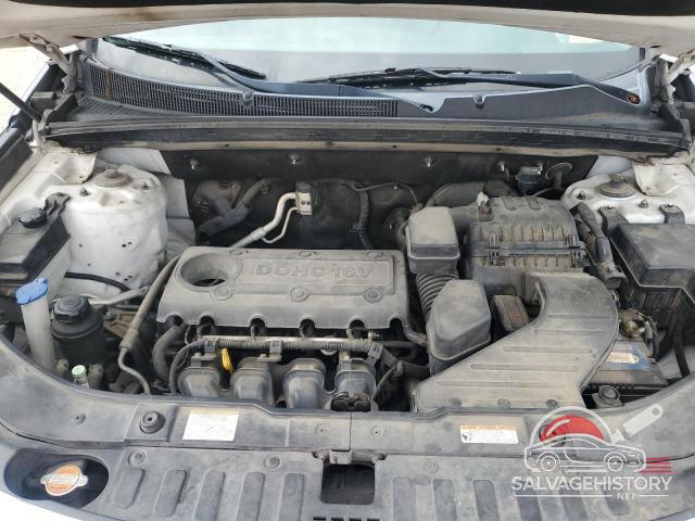 5XYKT3A18BG178437 2011 KIA SORENTO photo no. 12