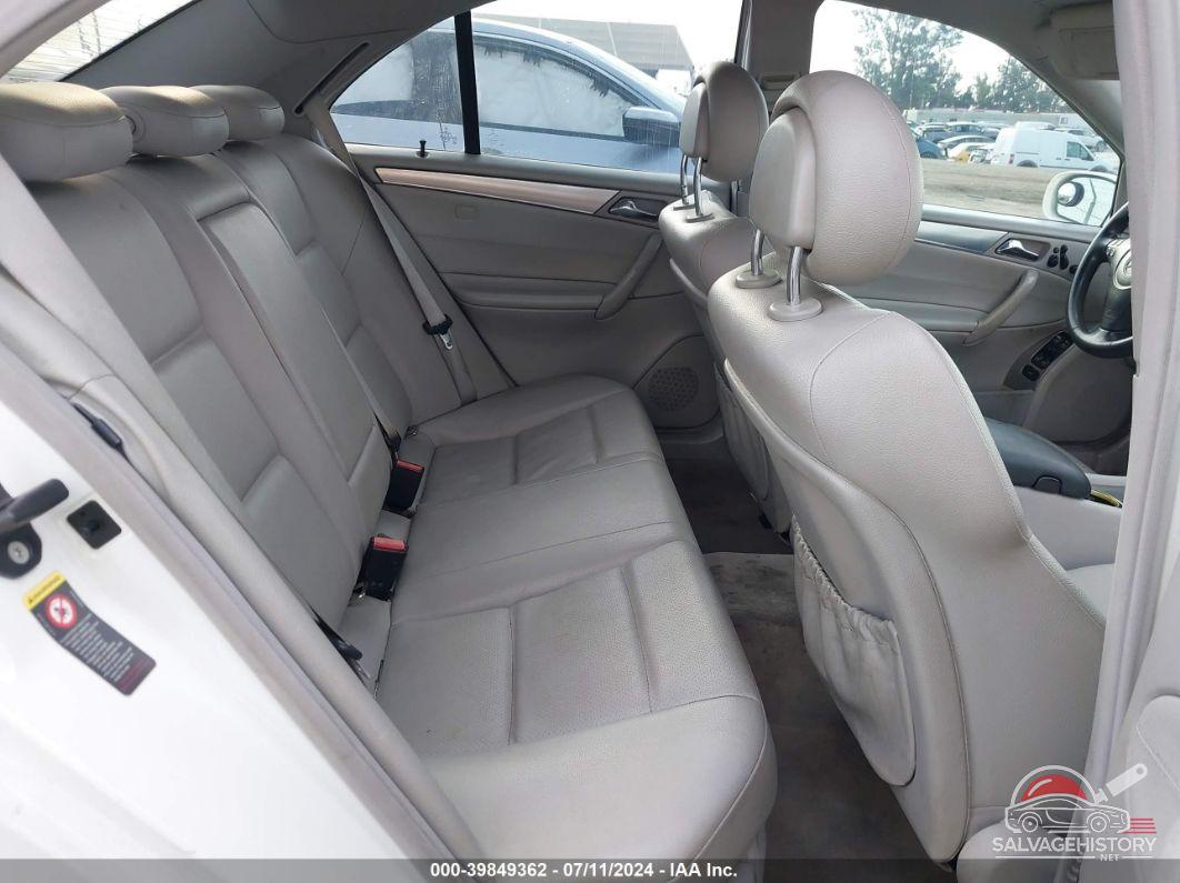 WDBRF40J85A730213 2005 MERCEDES-BENZ C 230 photo no. 8