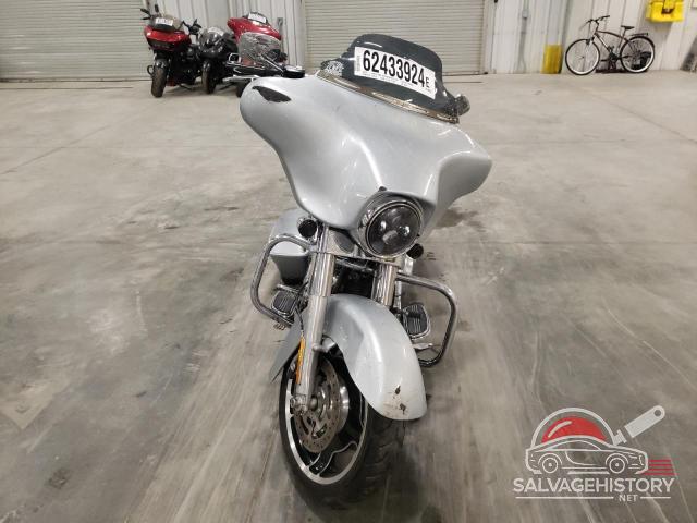 1HD1KB410AB657401 2010 HARLEY-DAVIDSON FL photo no. 2