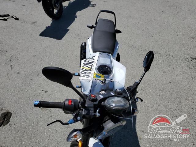 MD2JUJ406PC220545 2023 HUSQVARNA VITPILEN 4 photo no. 5