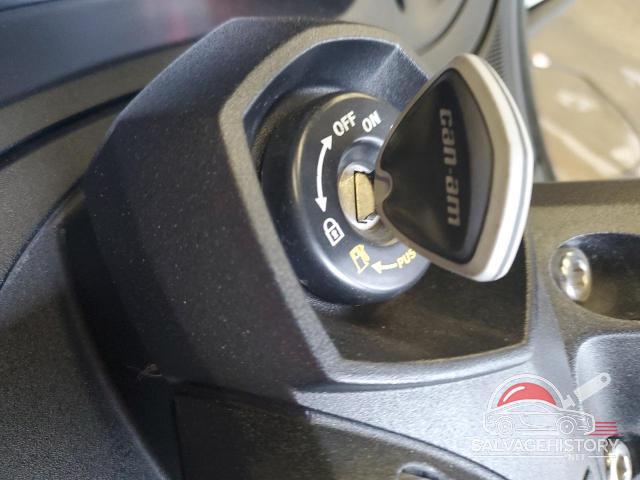2BXNBDD27FV003972 2015 CAN SPYDER photo no. 8