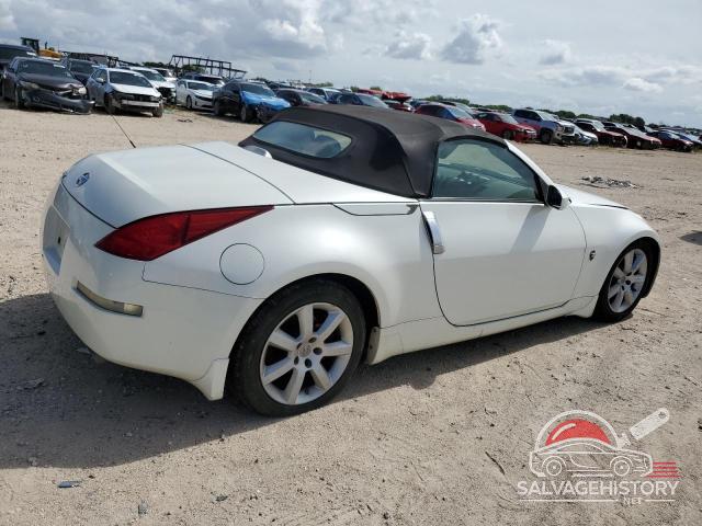 JN1AZ36A65M753658 2005 NISSAN 350Z photo no. 3