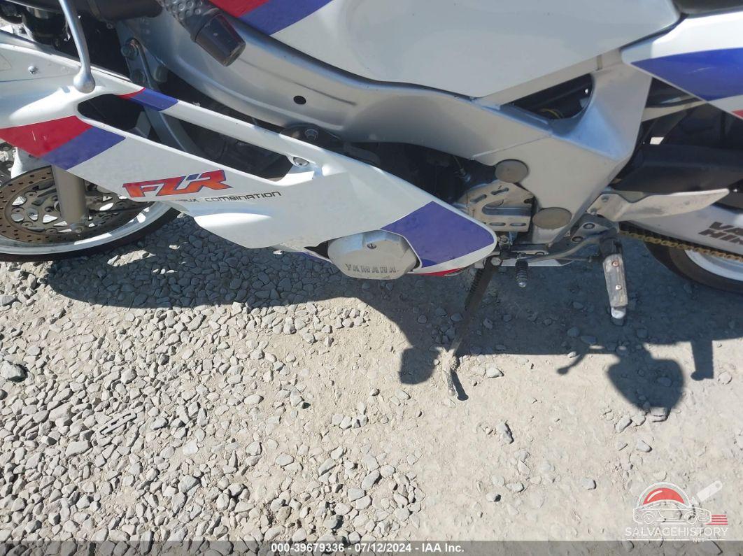 JYA3HHE03PA055359 1993 YAMAHA FZR600 photo no. 9