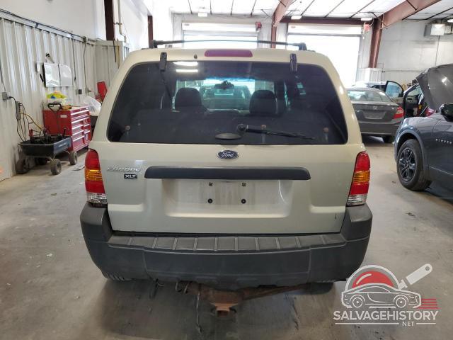 1FMYU93105DA22351 2005 FORD ESCAPE photo no. 6